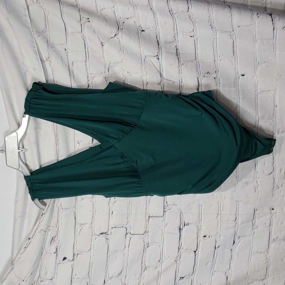 CLOSING CLOSET. EXPRESS BODY CONTOUR BODY SUIT Large